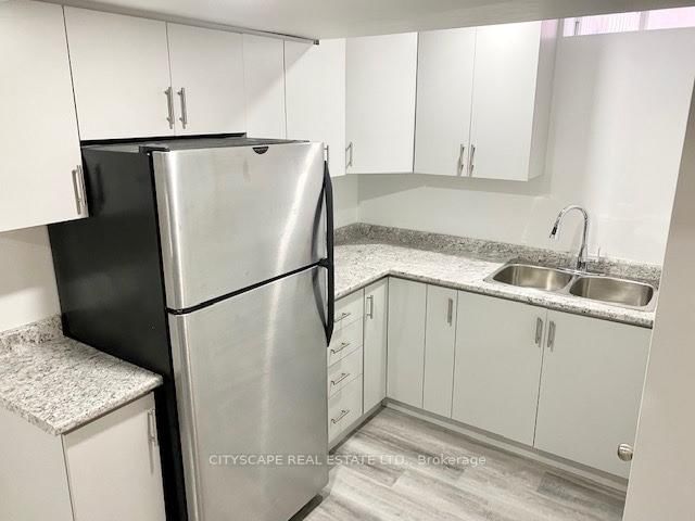 1B - 6421 Donway Dr, Mississauga, L5V 1J4 | Image 3