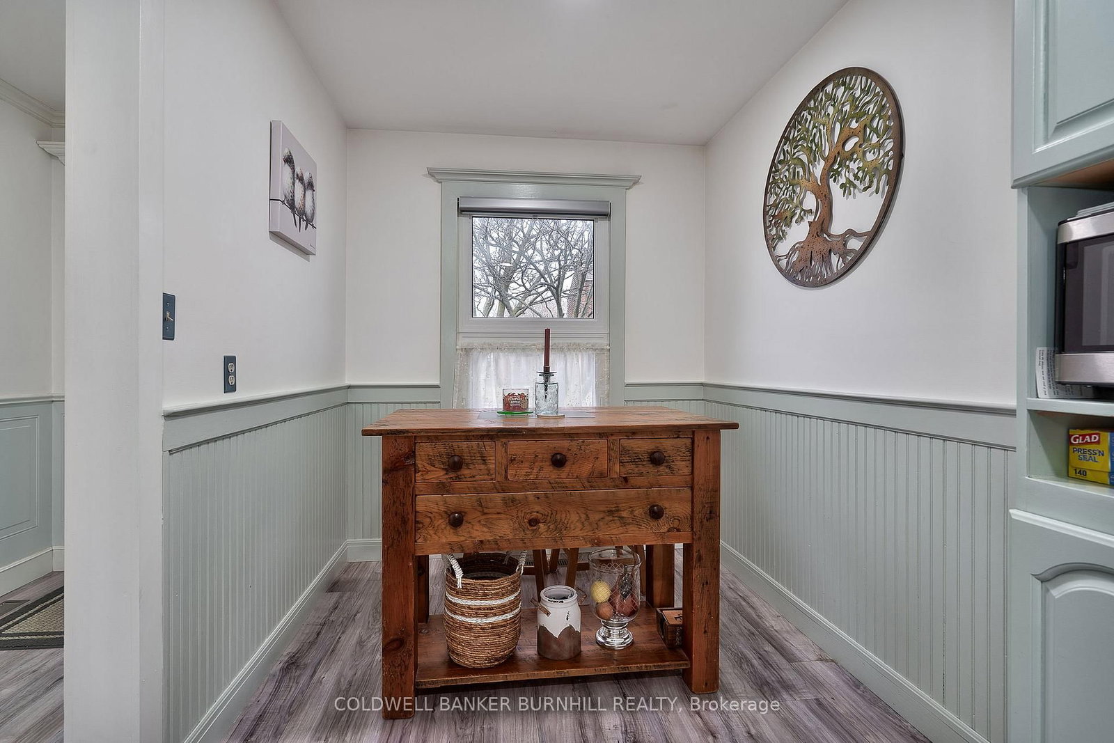 Listing Image 7