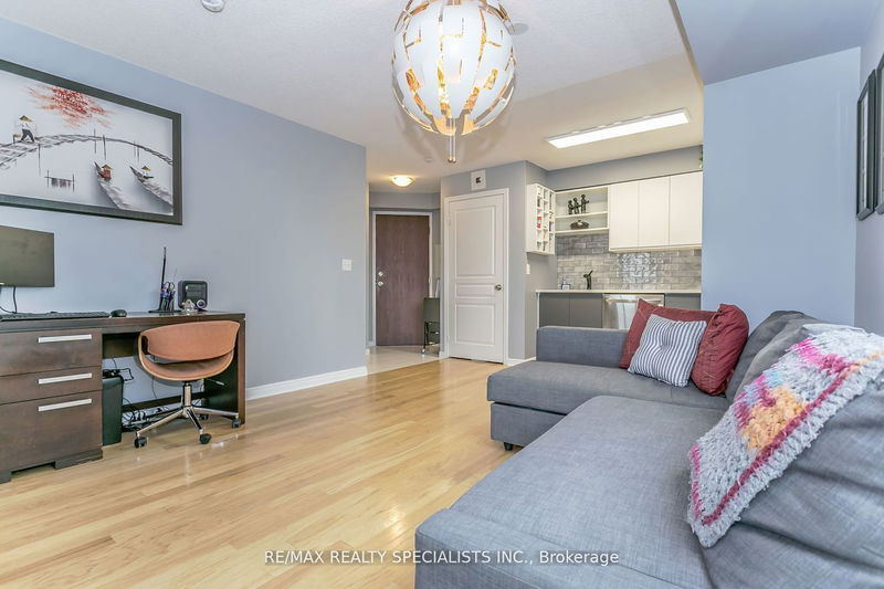 home for sale on 1110-2545 Erin Centre Boulevard