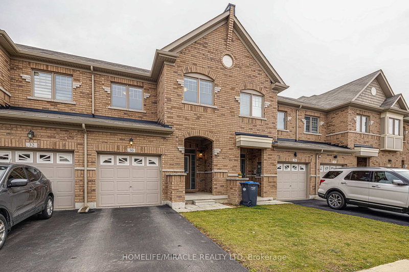 30 Davenfield Circ, Brampton, L6P 4M2 | Image 3
