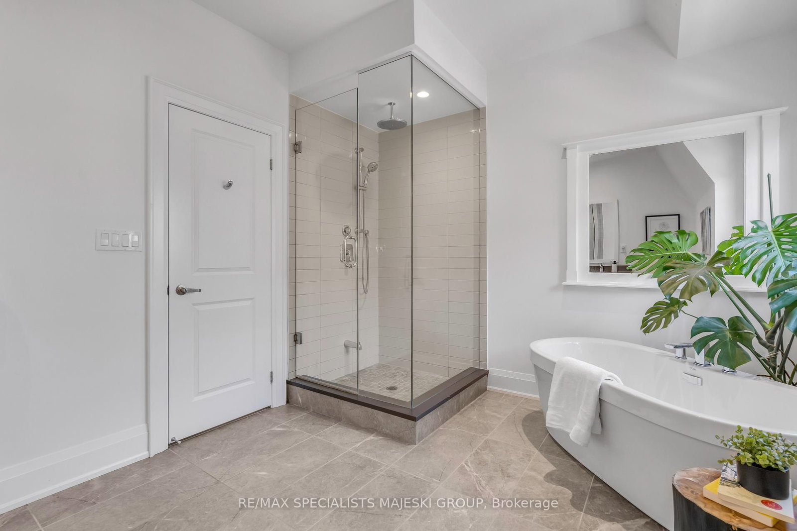 80 Daisy Avenue, Unit 17 - Photo 32