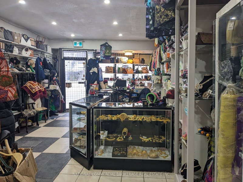 2185 Weston Rd, Toronto, M9N 1X9 | Image 2