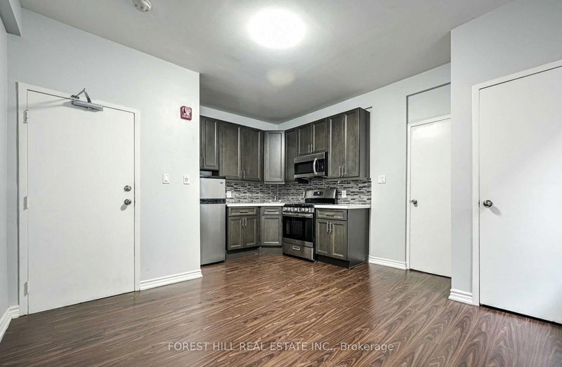 202 - 70 Melbourne Ave, Toronto, M6K 1K7 | Image 3