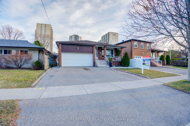 71 Kingsview Boulevard