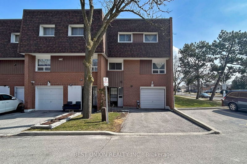 home for sale on 102-4 Litchfield Court