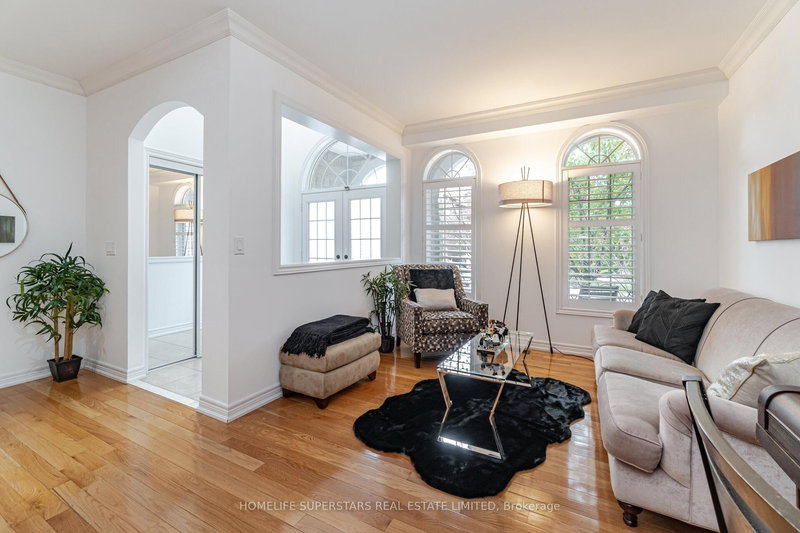 34 Royal Links Circ, Brampton, L6P 2Z9 | Image 3