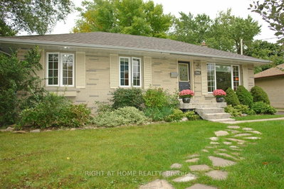 Detached House sold at 2042 Constance Drive, Oakville, Ontario, L6J 2V5 - Ford - MLS: W8148528