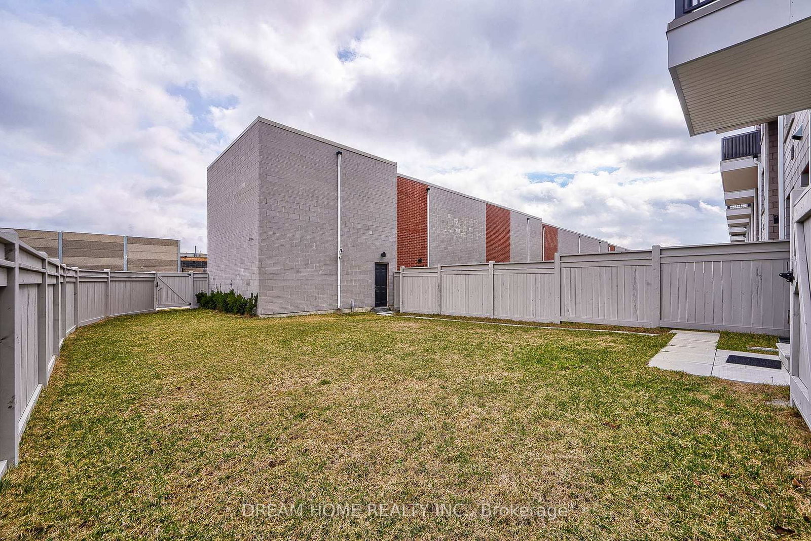 Listing Image 32