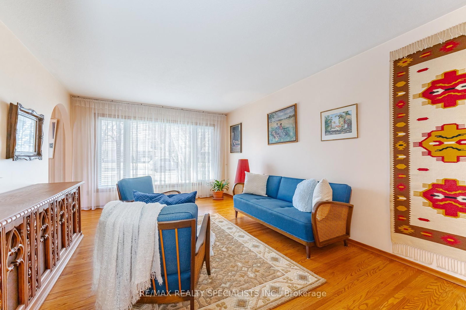 Listing Image 7