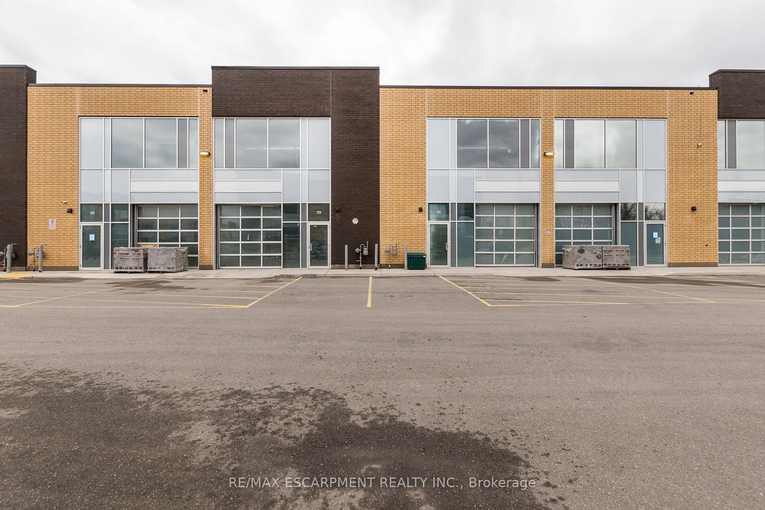 Industrial for sale at 28-1156 King Road, Burlington, LaSalle, L7T 0C5 - MLS: W8150702