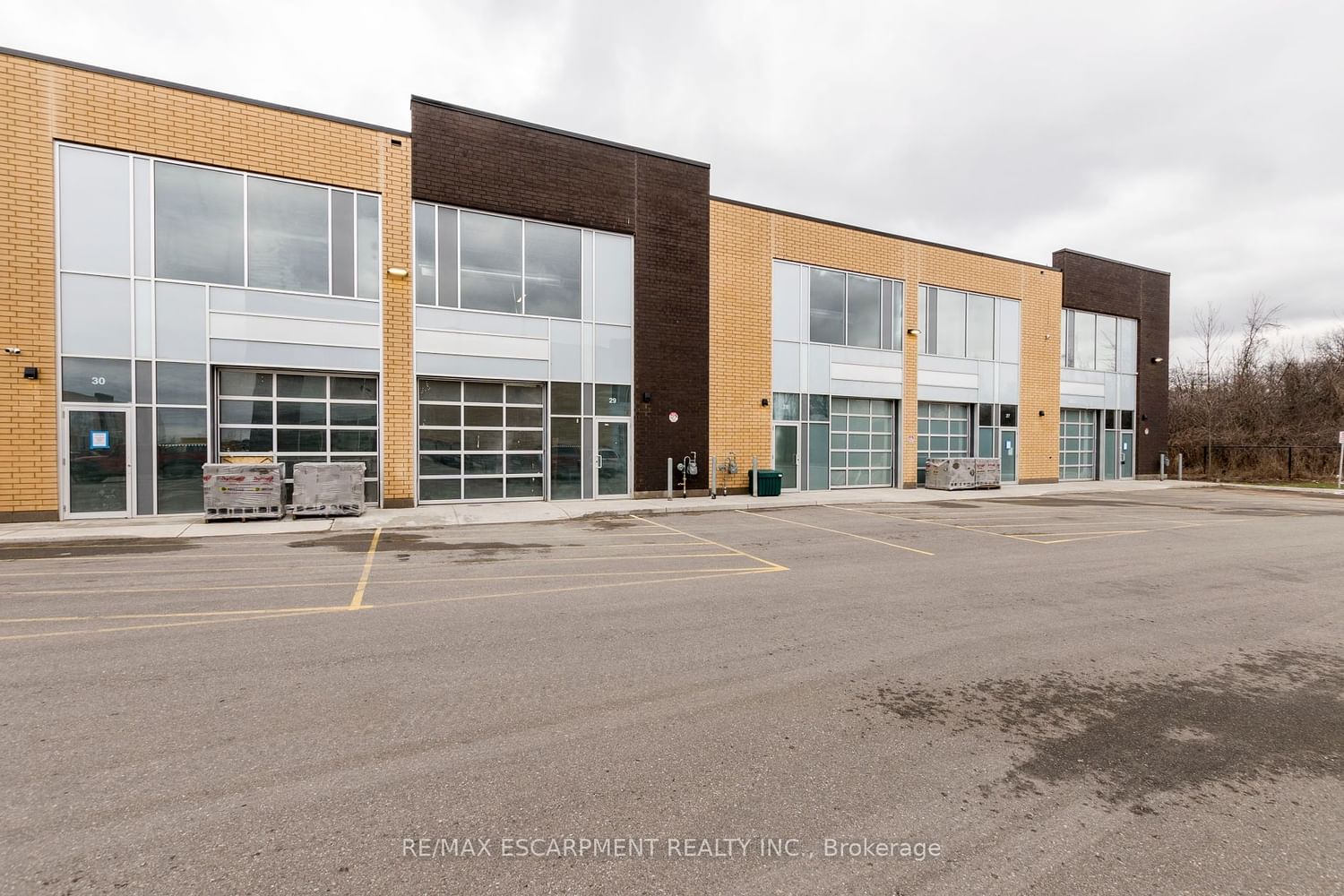 Industrial for sale at 28-1156 King Road, Burlington, LaSalle, L7T 0C5 - MLS: W8150702