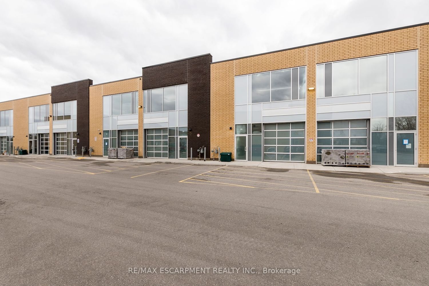 Industrial for sale at 28-1156 King Road, Burlington, LaSalle, L7T 0C5 - MLS: W8150702