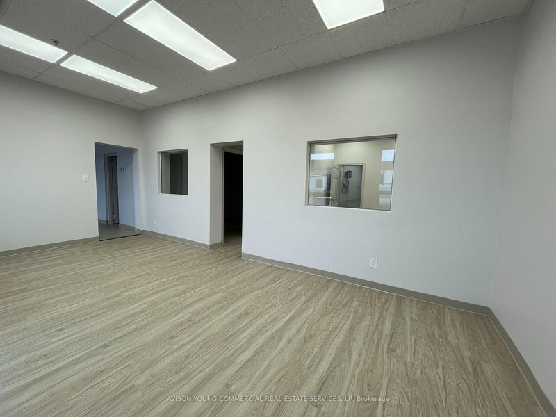 7-8 - 135 Ormont Dr, Toronto, M9L 1N6 | Image 2