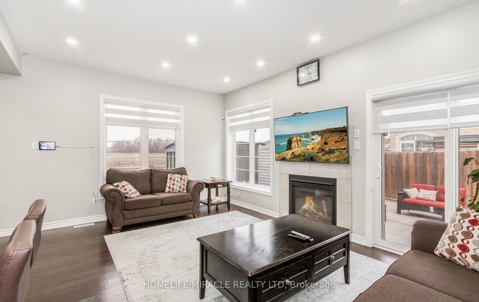 Listing Image 7