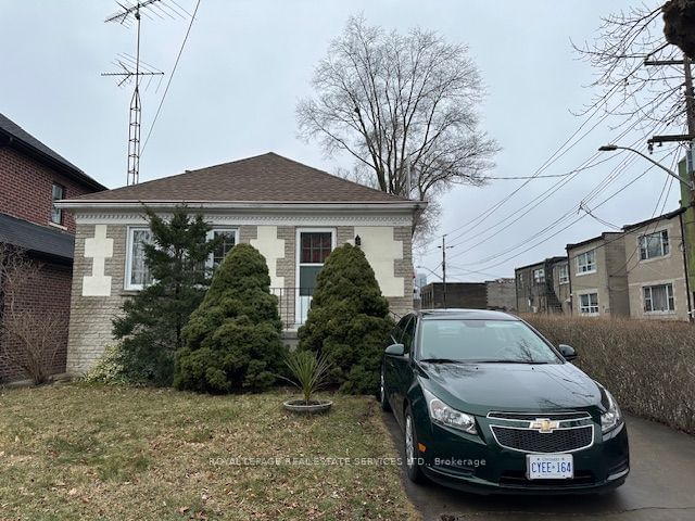 home for sale on 6 Hiawatha Pkwy