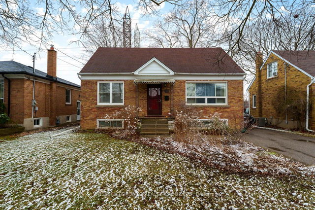 22 Lloyd Manor Road