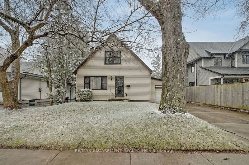 home for sale on 531 Lorne Street