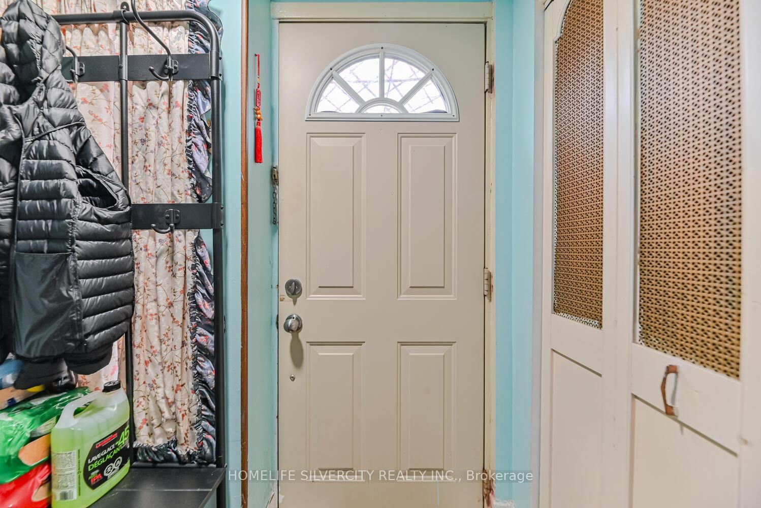 Listing Image 7