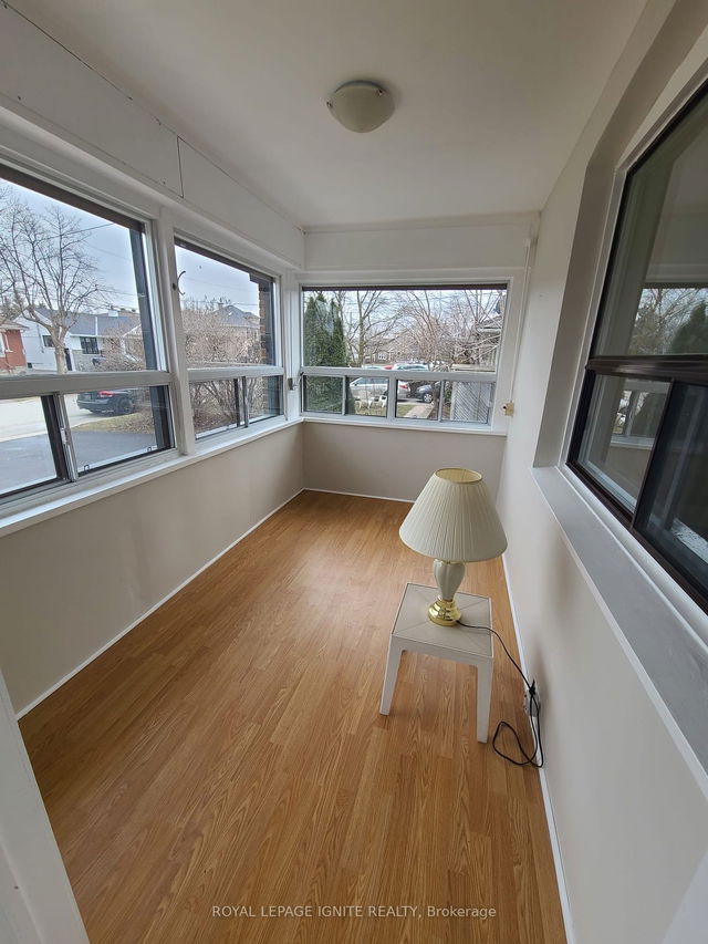 377 Broadway Avenue