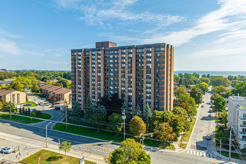 home for sale on 911-3845 Lake Shore Boulevard