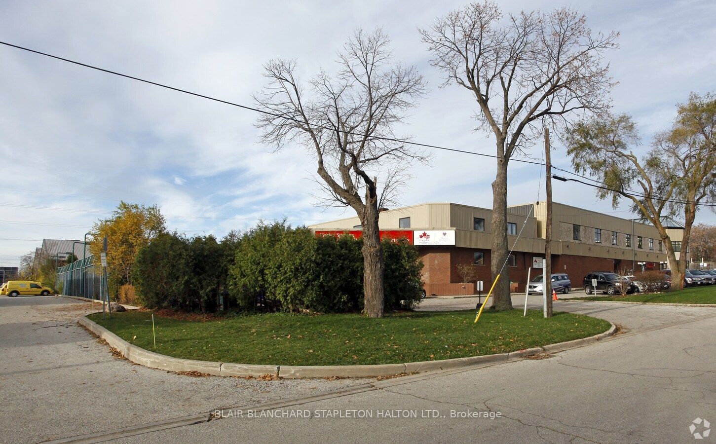 Building in 960 Cumberland Avenue