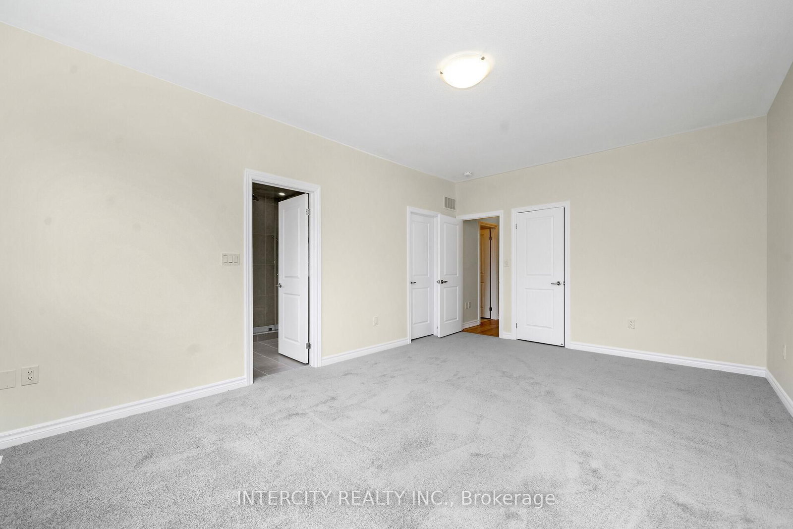 Listing Image 24