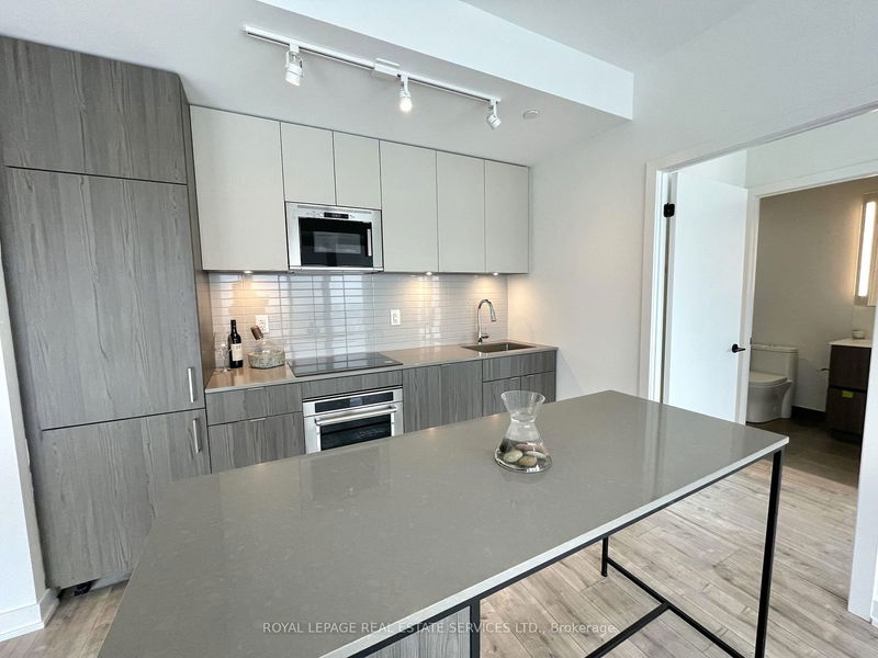 home for lease on 614-220 Missinnihe Way