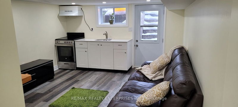home for lease on 65A Chambers Avenue