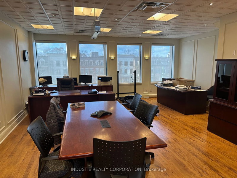 301 - 221 Lakeshore Rd E, Oakville, L6J 1H7 | Image 2