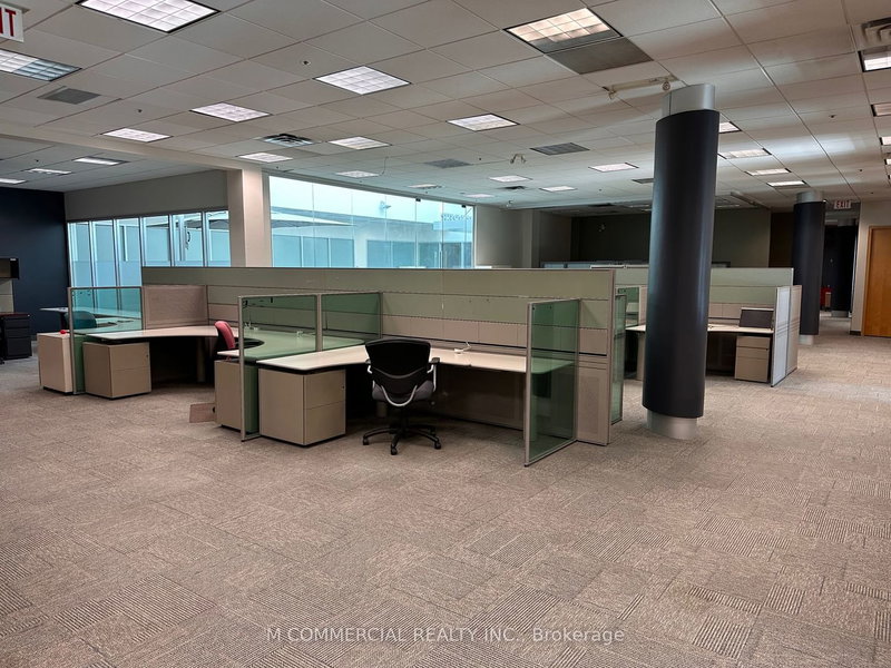 106 - 5180 Orbitor Dr, Mississauga, L4W 5L9 | Image 3