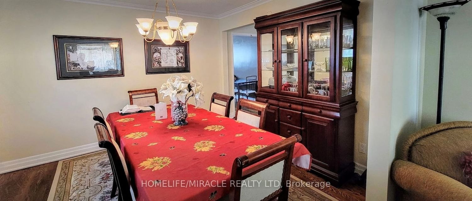 Detached House sold at 21 Pelmo Crescent, Toronto, Humberlea-Pelmo Park W4, M9N 2X4 - MLS: W8172508