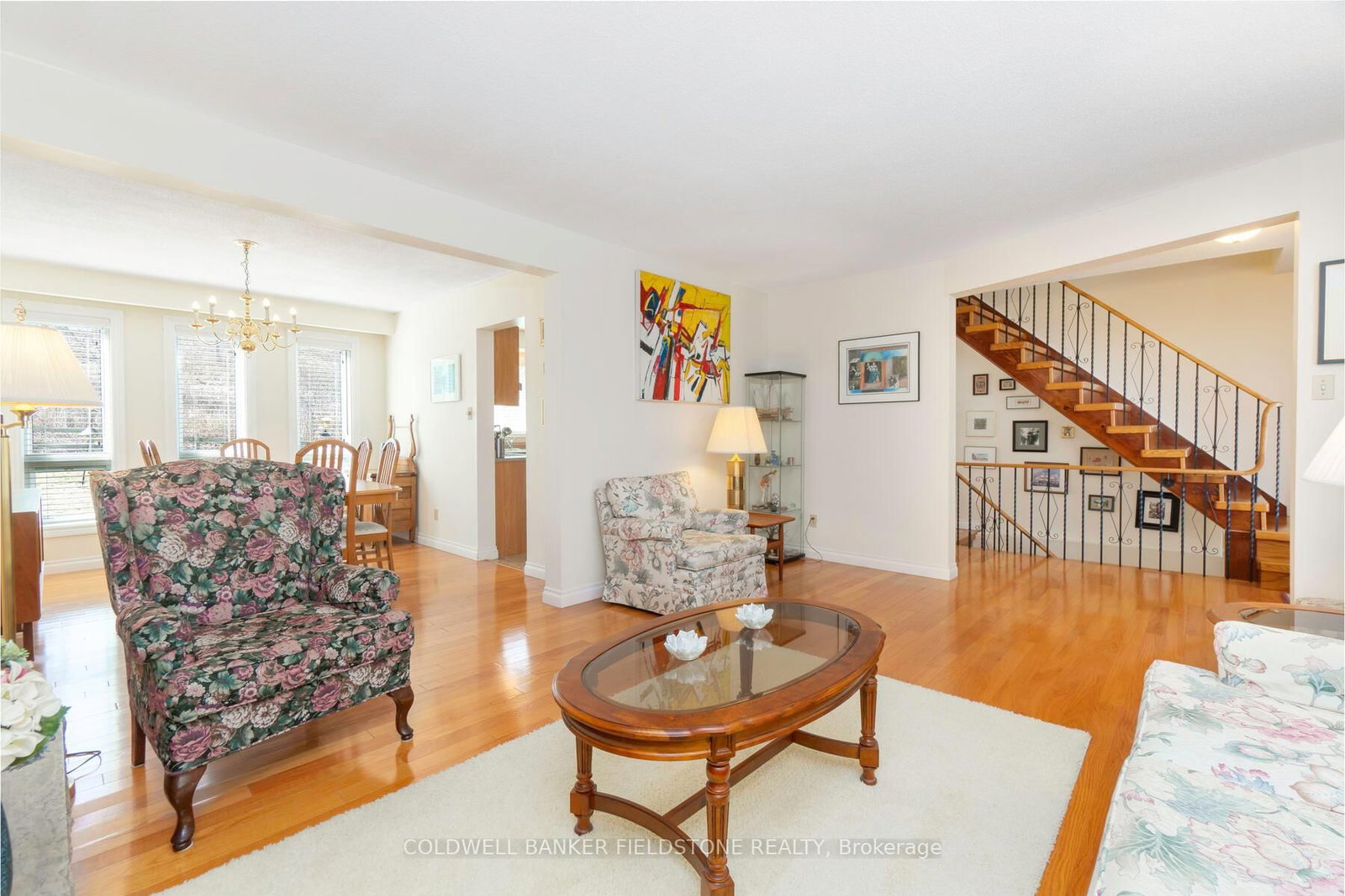 Listing Image 6