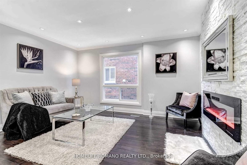 4493 Longmoor Rd, Mississauga, L5M 4H6 | Image 3