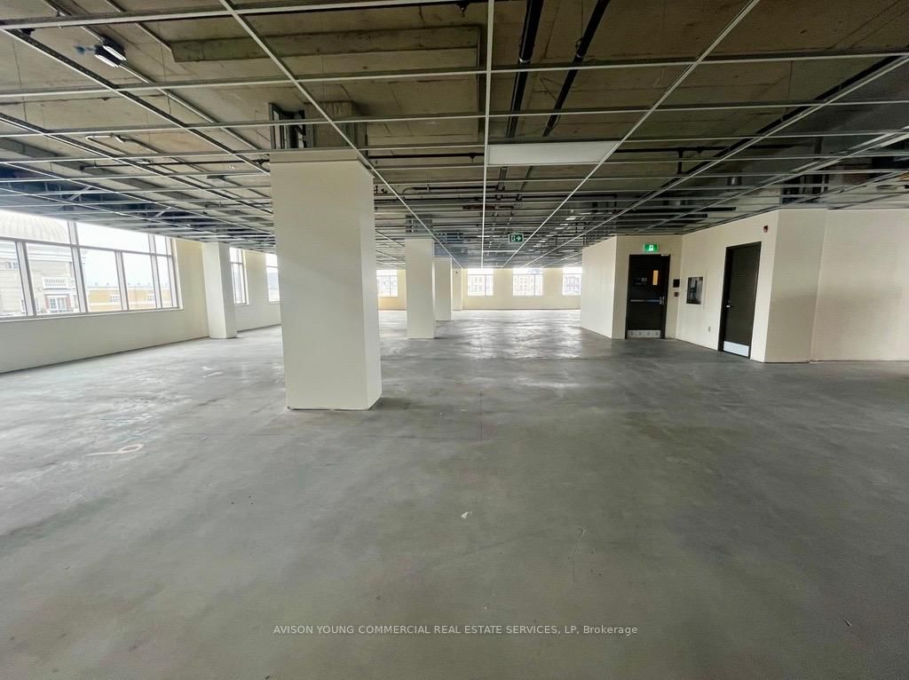 209 Oak Park Boulevard, Unit 400