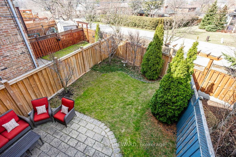 home for sale on 4 Lilac Avenue