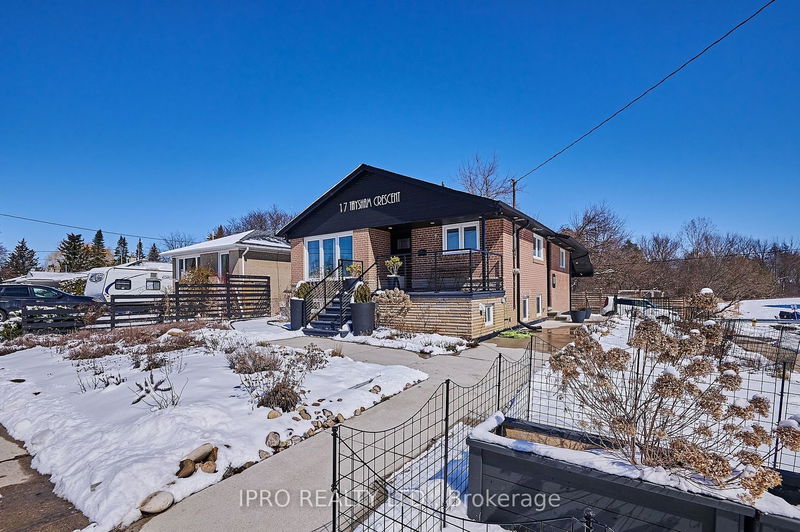 home for lease on B1-17 Taysham Crescent