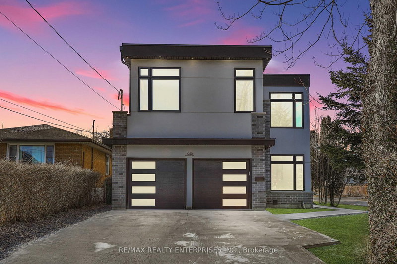 1050 Edgeleigh Ave, Mississauga, L5E 2G1 | Image 2