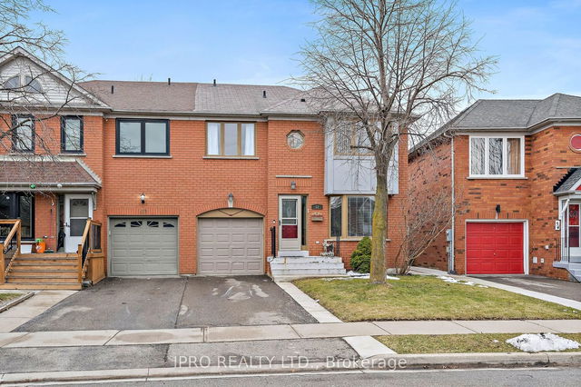 52 Softneedle Avenue
