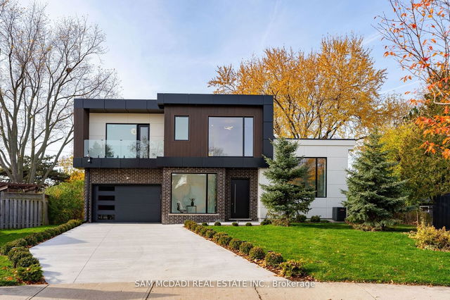 2755 Bushland Crescent