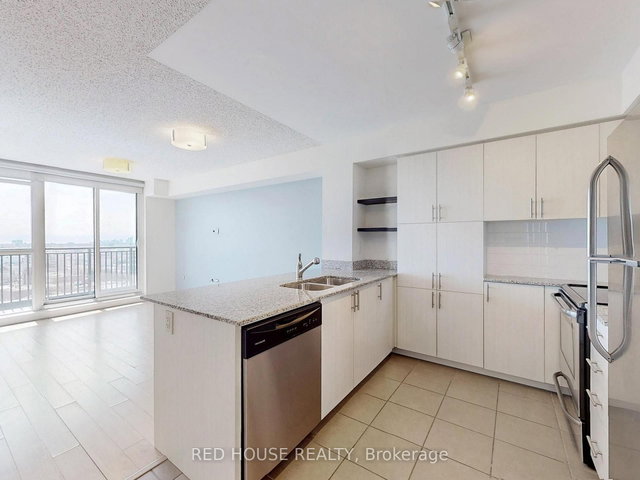 1315 - 800 Lawrence Avenue W