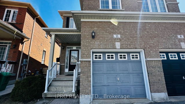 11 Calm Waters Crescent