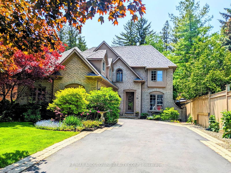 home for sale on 30 Harbourside Court
