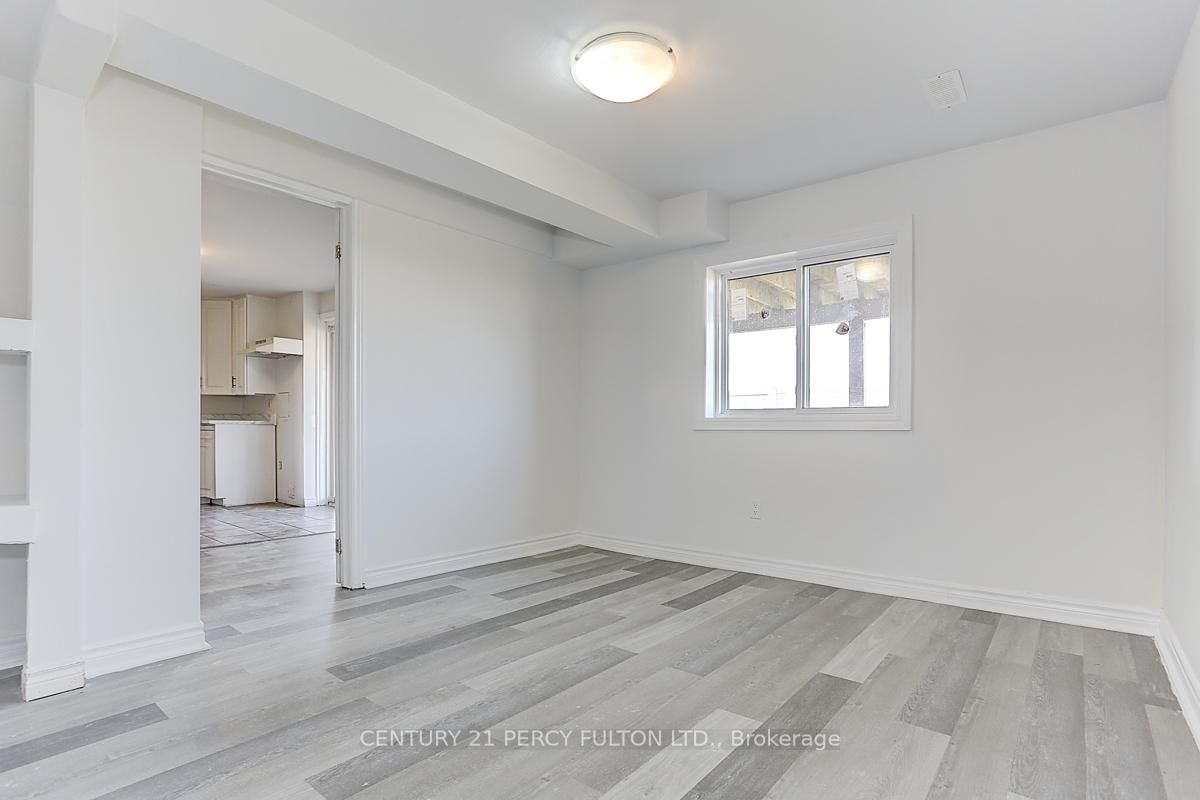 Listing Image 36