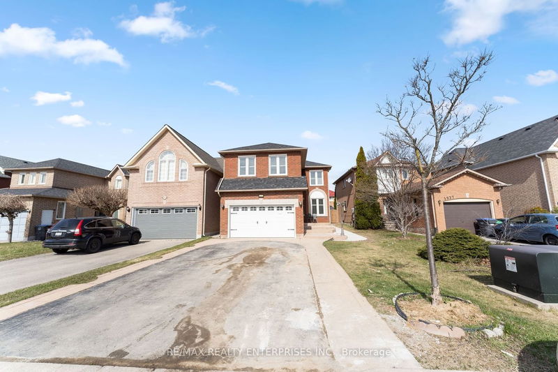 home for lease on Lower-3941 Beechnut Row