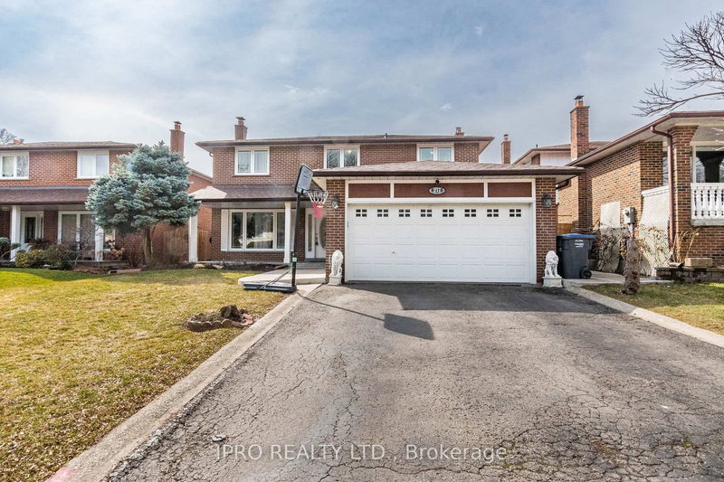 277 Centre St N, Brampton, L6V 2R3 | Image 3