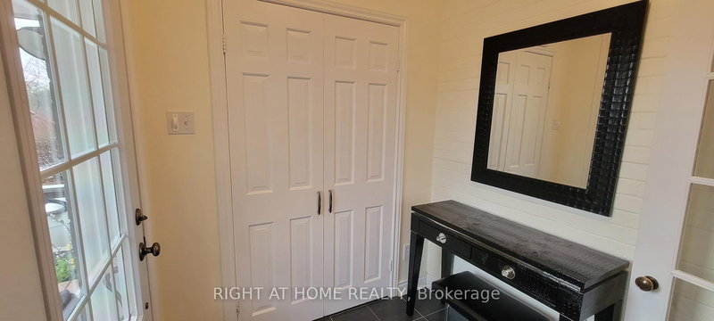 Blroom - 164 Trafalgar Rd, Oakville, L6J 3G6 | Image 2