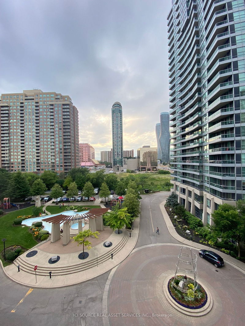 home for lease on 607-33 Elm Drive W