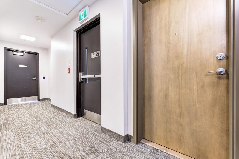 101 - 340 Plains Rd E, Burlington, L7T 0C2 | Image 3