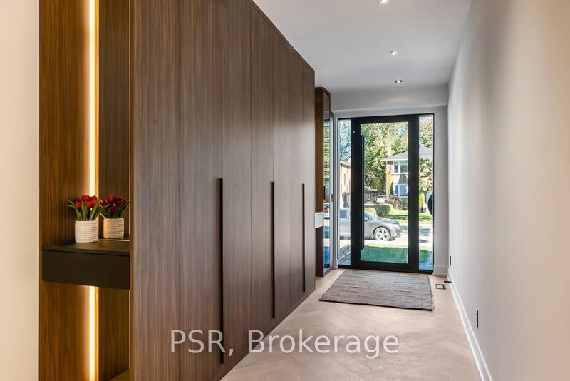 20B Broadview Ave, Mississauga, L5H 2S9 | Image 2