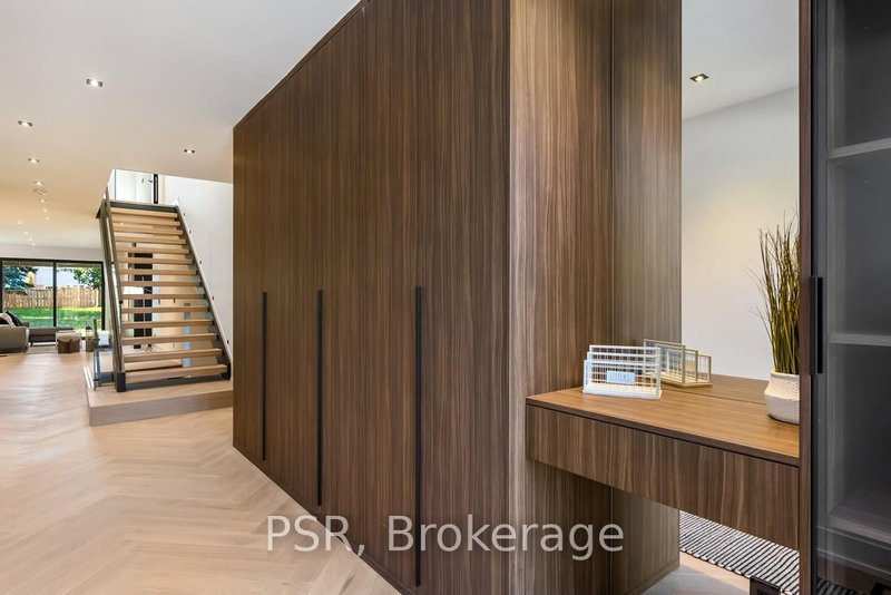 20B Broadview Ave, Mississauga, L5H 2S9 | Image 3